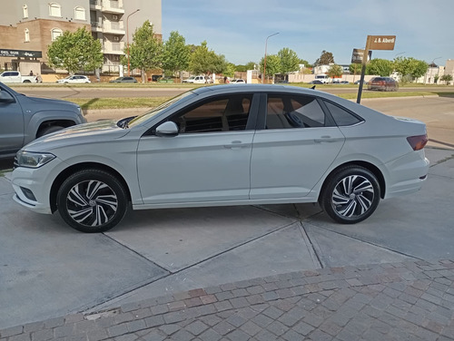 Volkswagen Vento HIGHLINE 1.4 2020