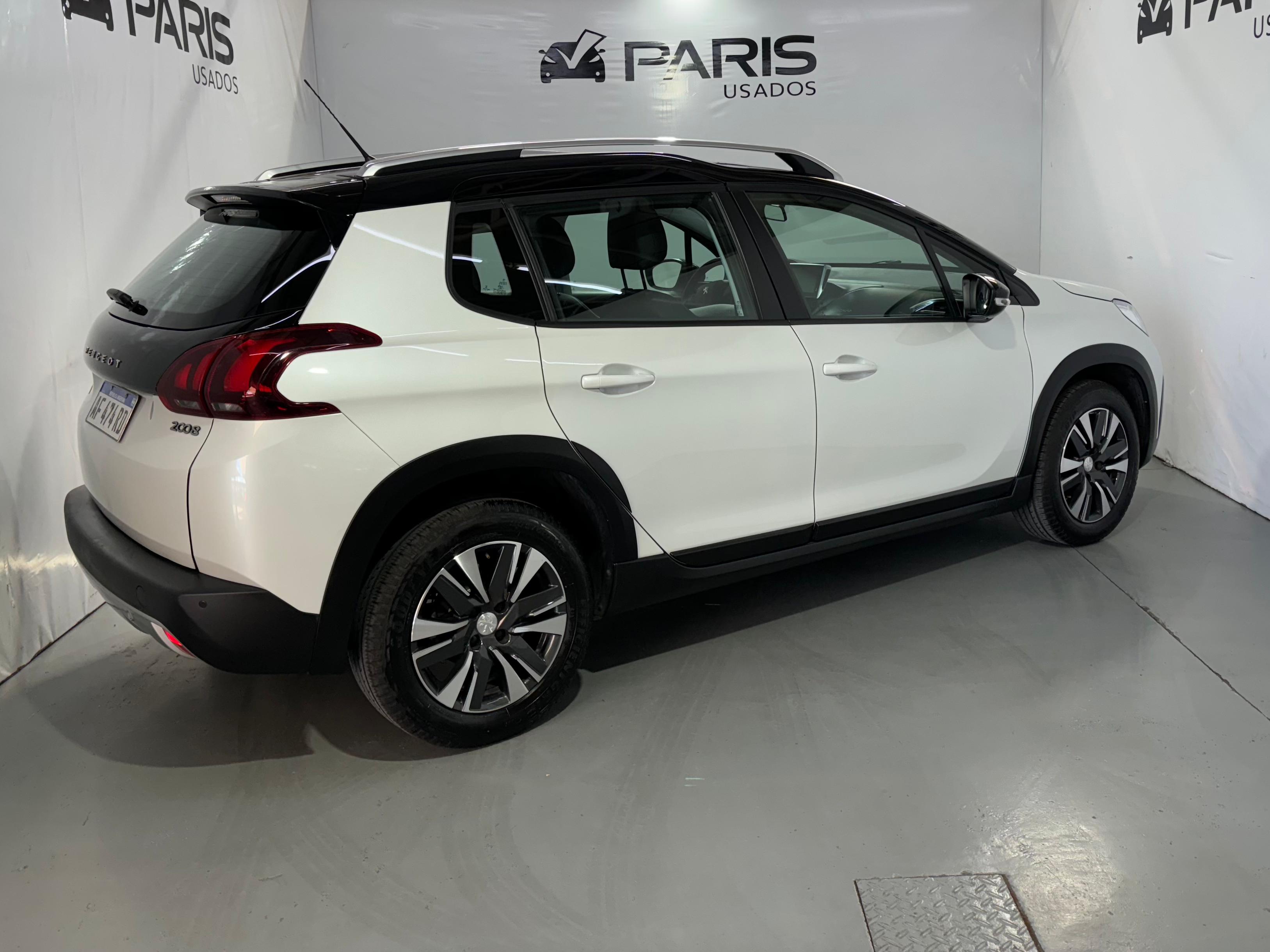 Peugeot 2008 1.6 FELINE L/22 2022