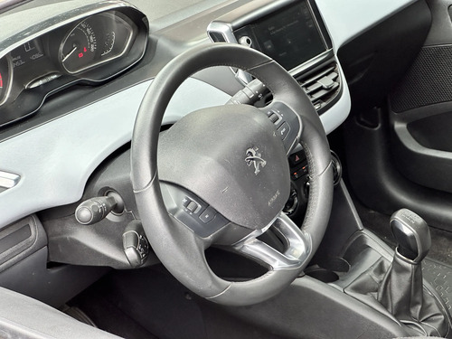 Peugeot 208 1.5 Allure Touchscreen 2015