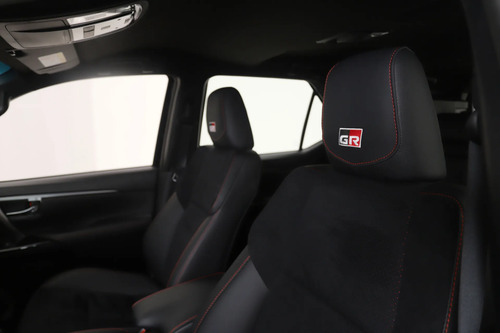 Toyota SW4 2.8 Tdi Gr-s 4x4 7as 6at 2026