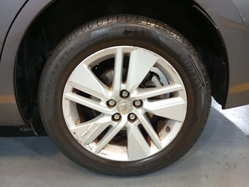 Toyota Corolla 1.8 Xli L/14 2015