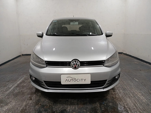 Volkswagen Fox 1.6 TRENDLINE 5P L15 2016