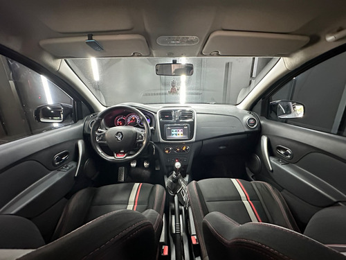 Renault Sandero 2.0 16V RS L16 2016