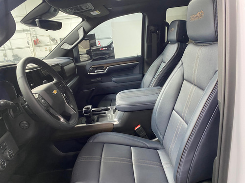 Chevrolet Silverado 5.3 V8 High Country 2026