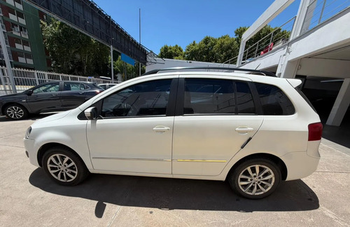 Volkswagen Suran 1.6 Highline 101cv 11c 2012