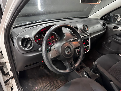 Volkswagen Gol 1.6 TREND 5P L12 2015
