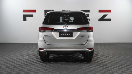 Toyota Hilux SW4 2.8 Srx 177cv 4x4 7as At 2018