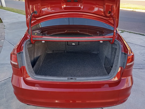 Volkswagen Vento HIGHLINE DSG 2018