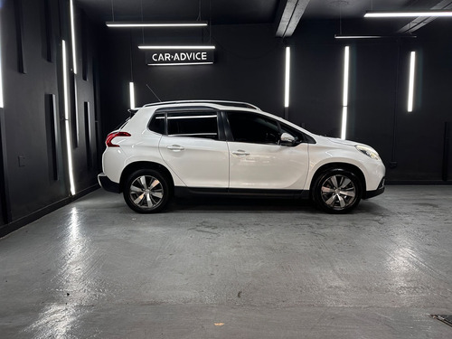 Peugeot 2008 1.6 FELINE L16 2018