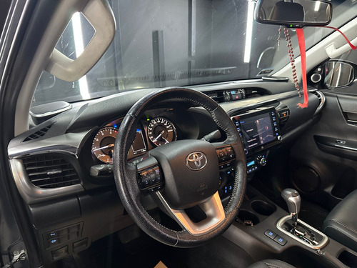 Toyota Hilux 2.8 TDI 4X4 DC SRX AT6 L21 2021