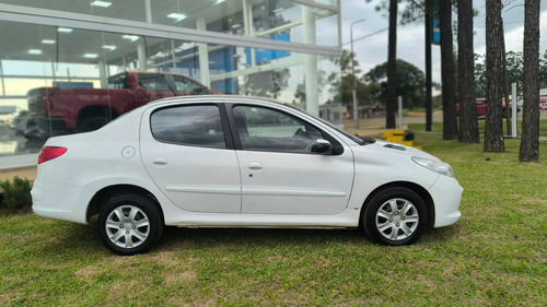 Peugeot 207 Compact Active 1.4 2014