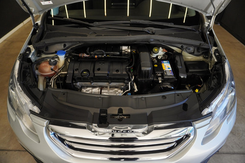 Peugeot 2008 1.6 Feline 2017