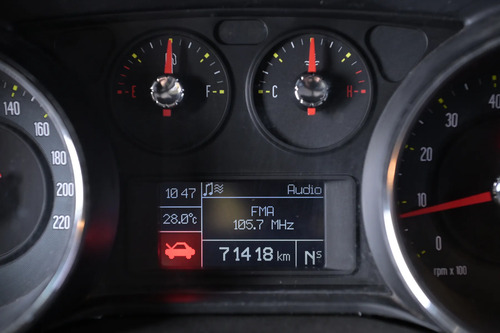 Fiat Punto 1.6 Essence Dualogic 2013