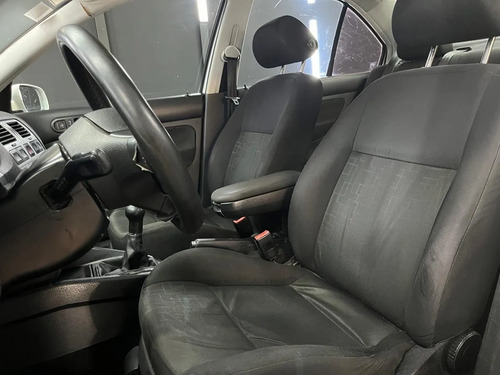 Volkswagen Bora 2.0 MPI TRENDLINE L07 2010