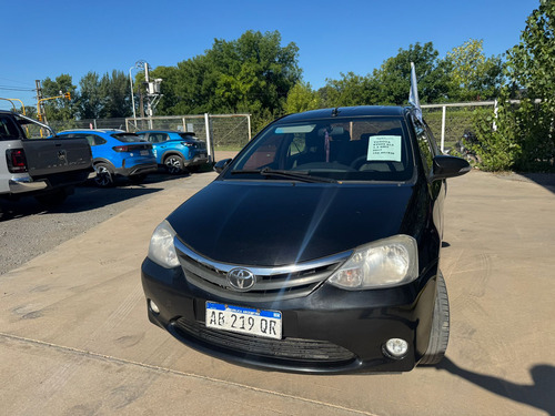 Toyota Etios XLS 1.5 6M/T 2017