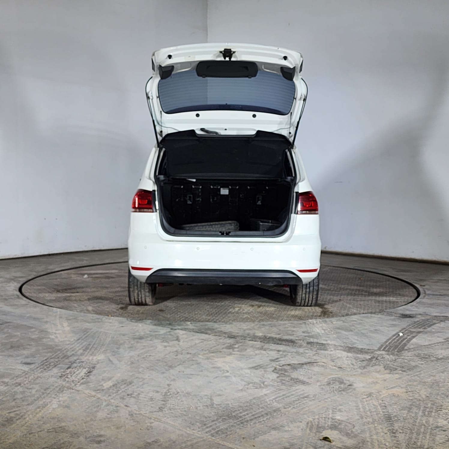 Volkswagen SURAN 1.6 5D 212 5P 2018