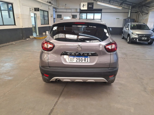 Renault Captur 2.0 Zen 2022