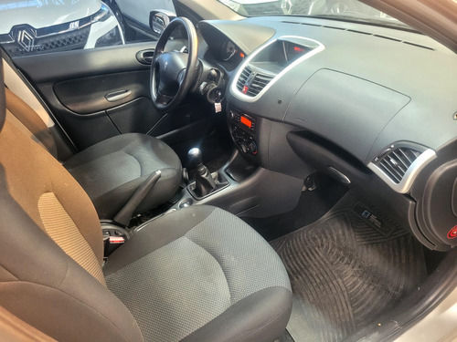 Peugeot 207 1.4 Sedan Hdi Xs 2012