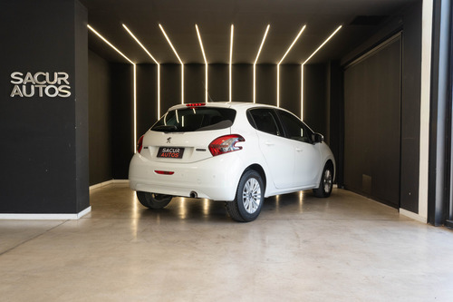 Peugeot 208 1.6 Allure 2020