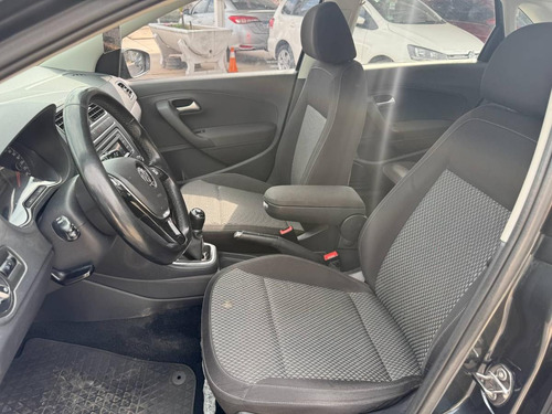 Volkswagen Polo 1.6 Com 4p L16 2017