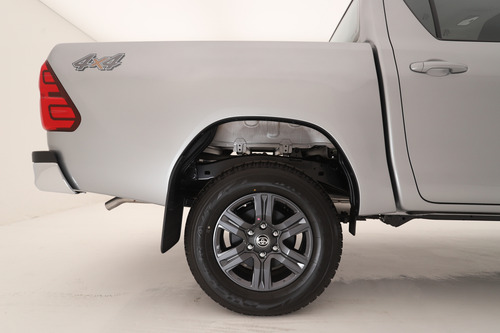 Toyota Hilux Pick-Up 2.4 Cd Sr 150cv 4x2 2025