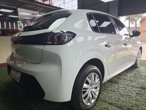 Peugeot 208 1.2 Like 2021