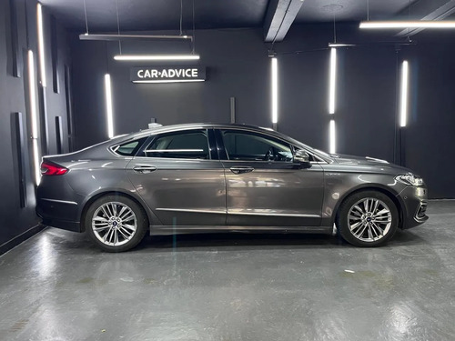 Ford Mondeo 2.0 VIGNALE HIBRIDO L19 2020