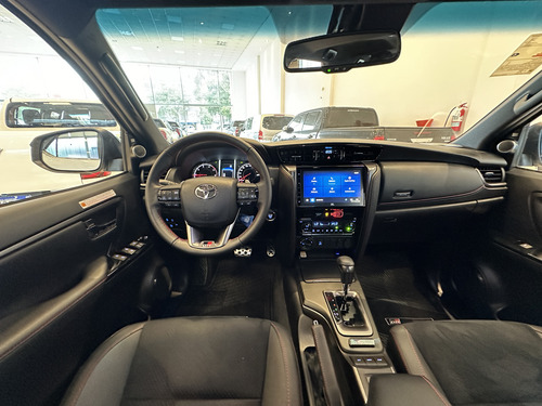 Toyota SW4 2.8 Tdi Gr-s 4x4 7as 6at 2025