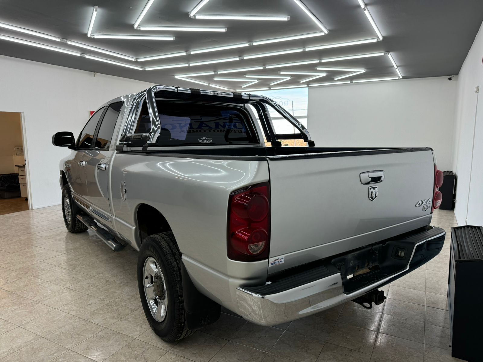 Dodge RAM LARAMIE 2.500 2010