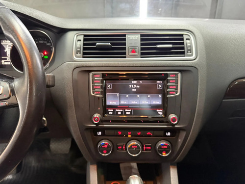 Volkswagen Vento 2.5 170HP ADVANCE PLUS TIPTRONIC L15 2016