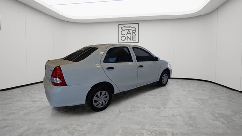 Toyota Etios 1.5 X MT6 4P 2022