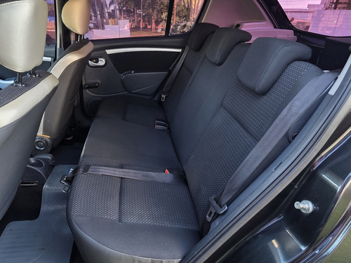 Renault Sandero 1.6 Confort 2011