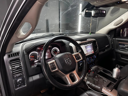 RAM 1500 5.7 DC 4X4 LARAMIE AT L13 2020