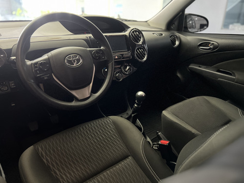 Toyota Etios 1.5 Sedan Xs 2018