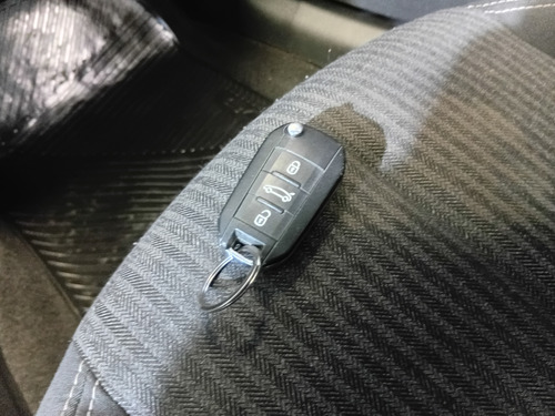 Peugeot 208 1.6 Active L/20 2021