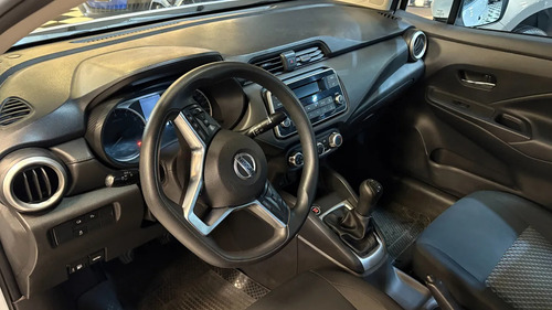 Nissan Versa 1.6 Sense Mt 2022