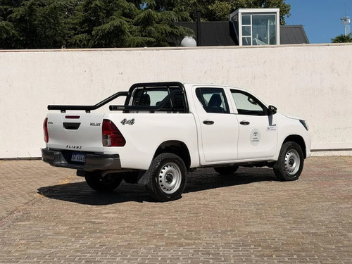 Toyota Hilux 2.4 Dc 4x4 Tdi Dx 2022