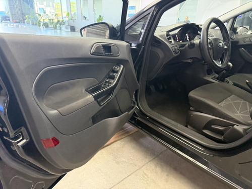 Ford Fiesta Kinetic 1.6 S Plus 120cv 2015