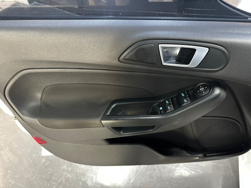 Ford Fiesta 1.6 SE KD 5P L14 2014