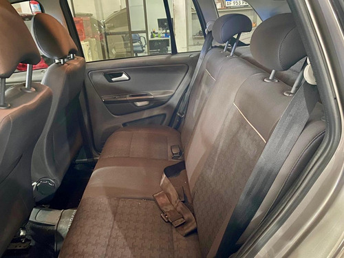 Volkswagen Suran 1.6 Trendline 2016