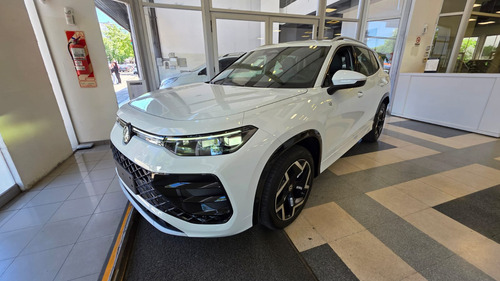 Volkswagen Tiguan VOLKSWAGEN TIGUAN R-LINE 250TSI DSG FC 2025