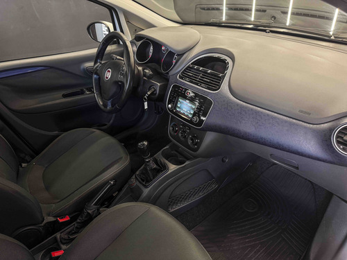 Fiat Punto 1.4 Attractive Pack Top Uconnect 2016