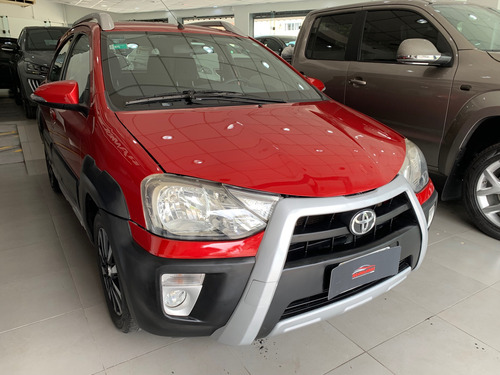 Toyota Etios 1.5 Cross 2015