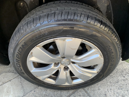 Peugeot 2008 1.6 Allure Tiptronic 2018