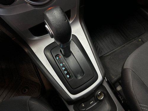 Ford Fiesta 1.6 SE PLUS POWERSHIFT KD 5P L13 2014