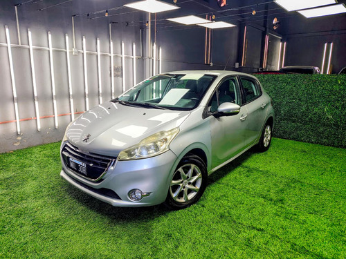 Peugeot 208 1.5 Allure Touchscreen 2014