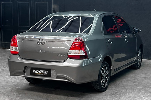 Toyota Etios 1.6 Sedan XLS 2018