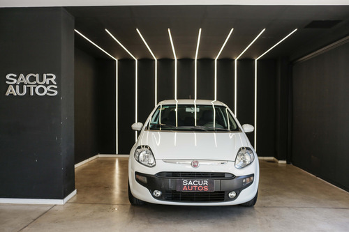 Fiat Punto 1.4 Attractive Pack Top Uconnect 2016