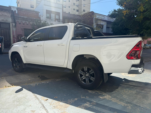 Toyota Hilux Pick-Up 2.8 Cd Srv 177cv 4x2 At 2023