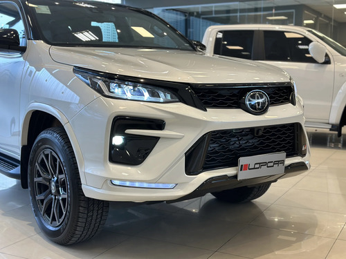 Toyota SW4 2.8 Tdi Gr-s 4x4 7as 6at 2025